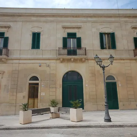 Bed & Breakfast Nghetonia 3*